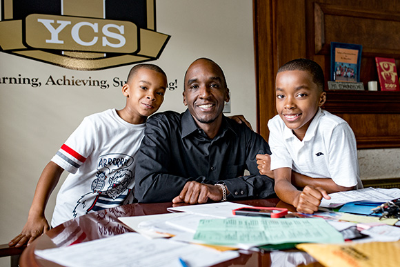 Benjamin Edmondson with his sons Harris (L) and Pierce (R)